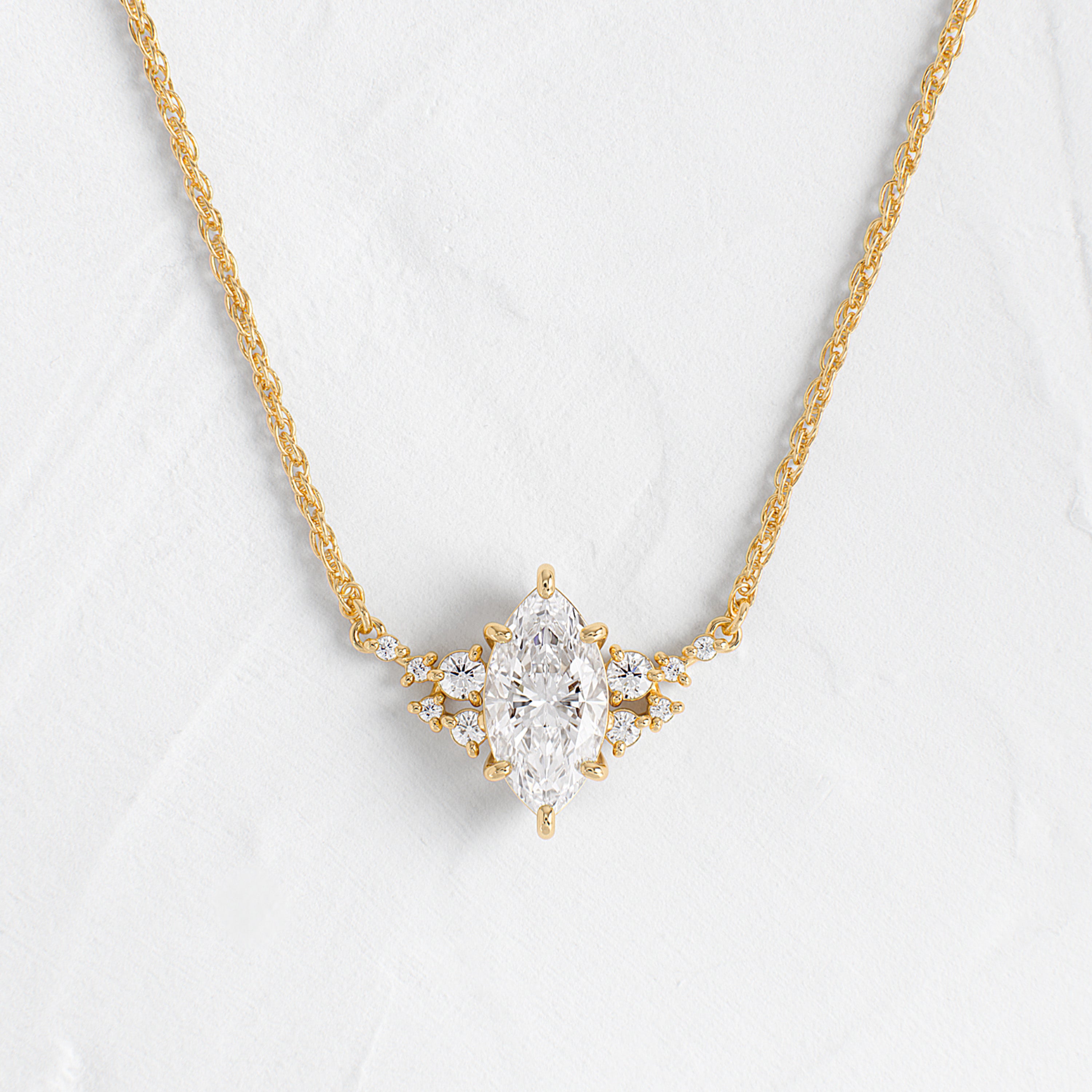 新品・未使用Har 18金M Initial ダイヤモンドnecklace Snowdrift Necklace, Marquise Cut | Melanie Casey