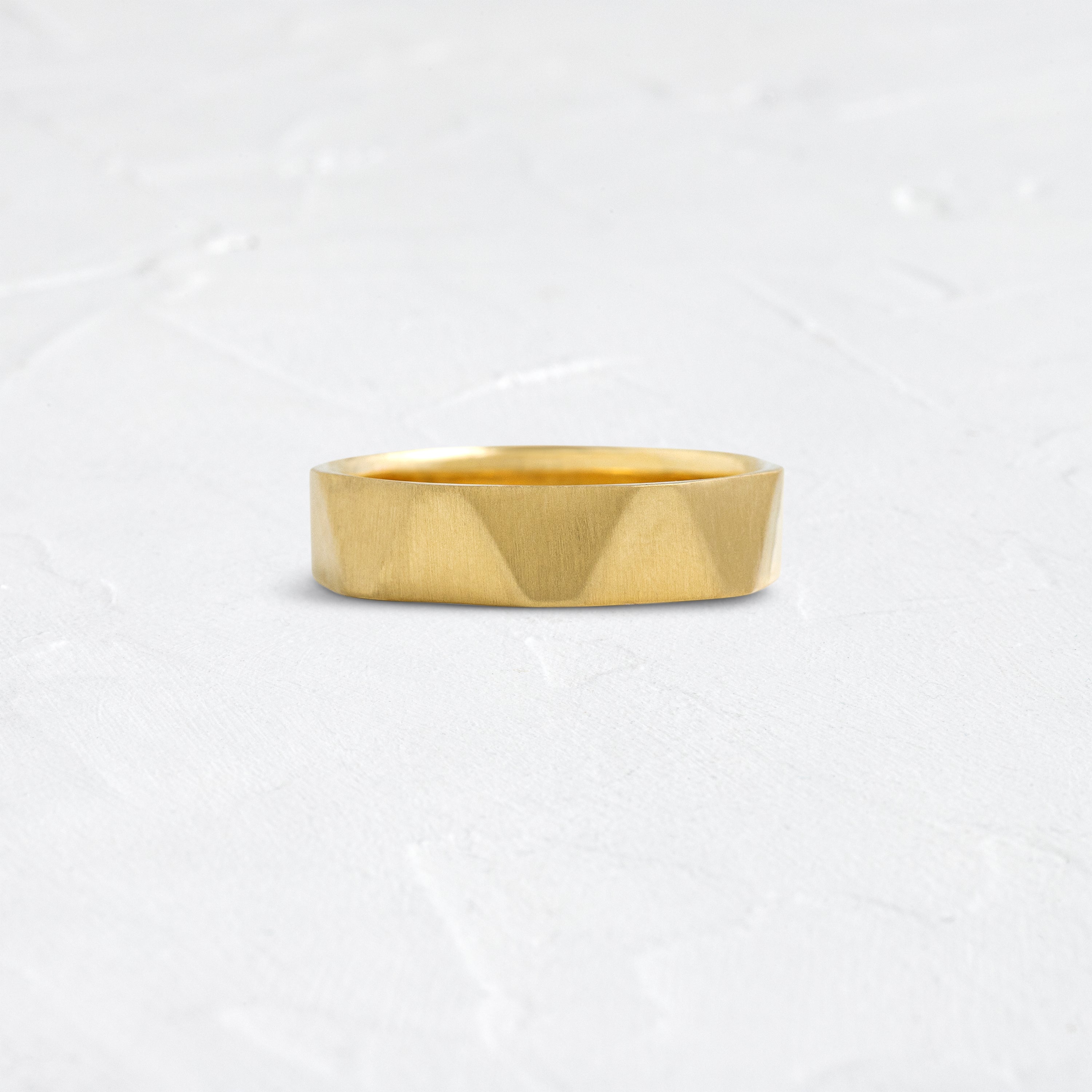 Switchback Band: 5.8mm Size 10.5 - In Stock | Melanie Casey Fine