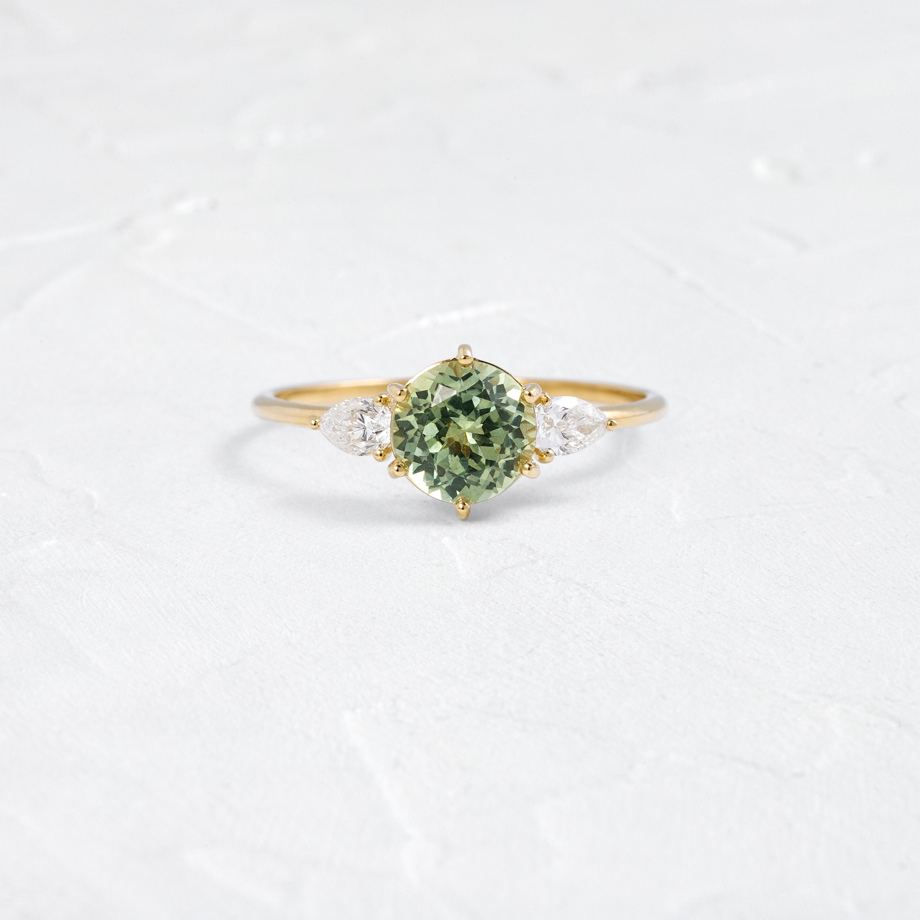 アクセサリー 0.138 Light Grayish Greenish Yellow SI-2 First Light Ring, 1.51ct. Yellowish Green Montana Sapphire