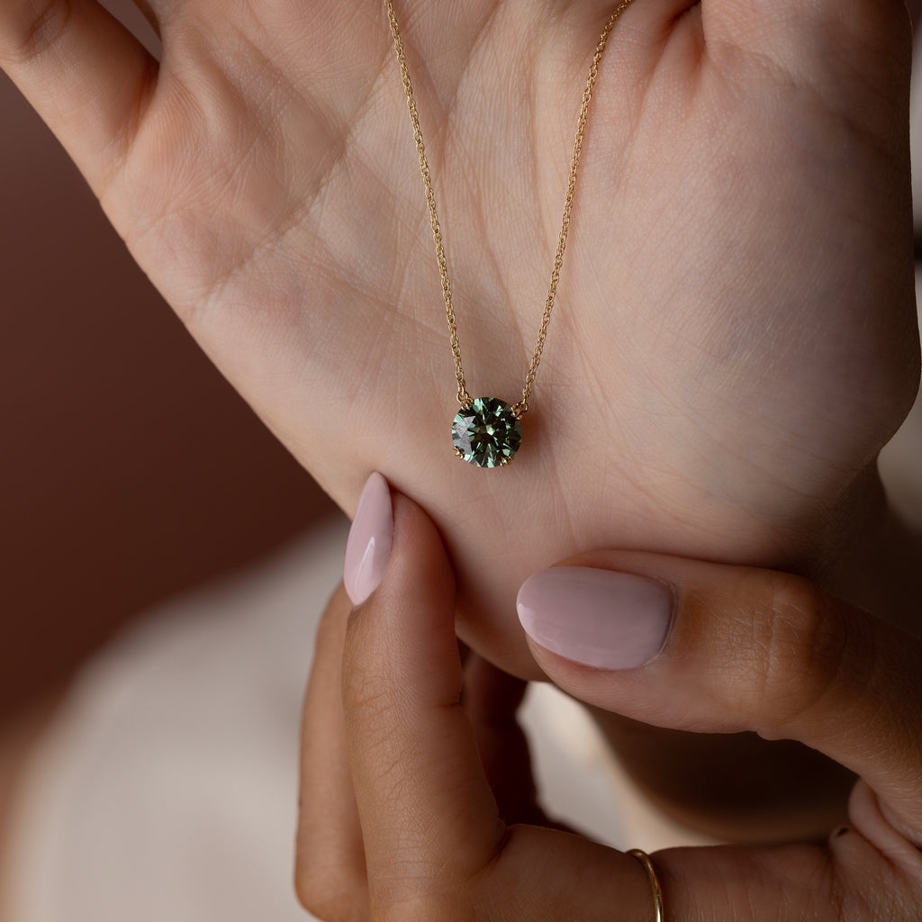 Threaded Necklace, Lab-Grown Round Cut Green Diamond