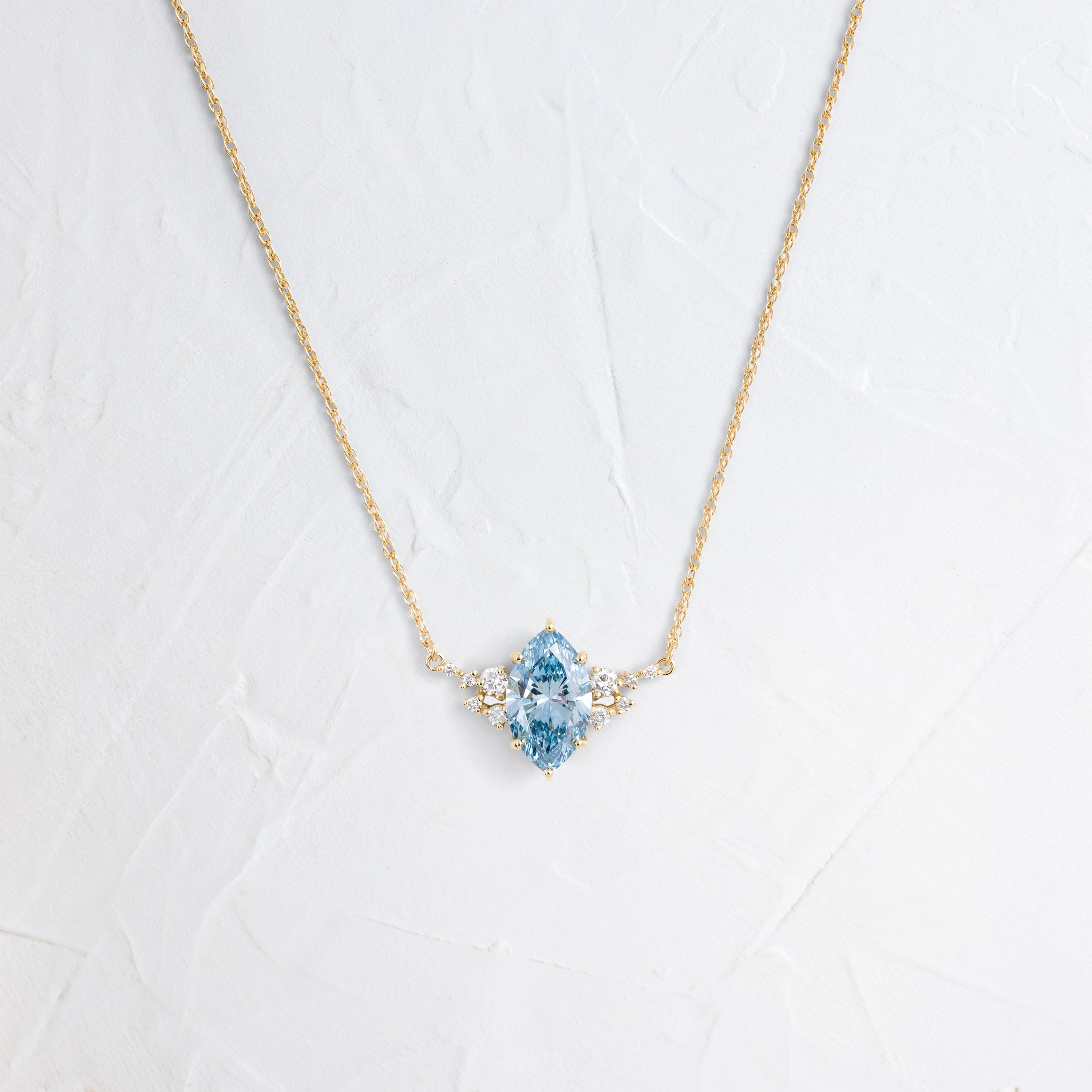 ハーモニー ネックレス シェル ダイヤモンド Snowdrift Necklace, 1.5ct. Lab-Grown Blue Diamond | Melanie Casey