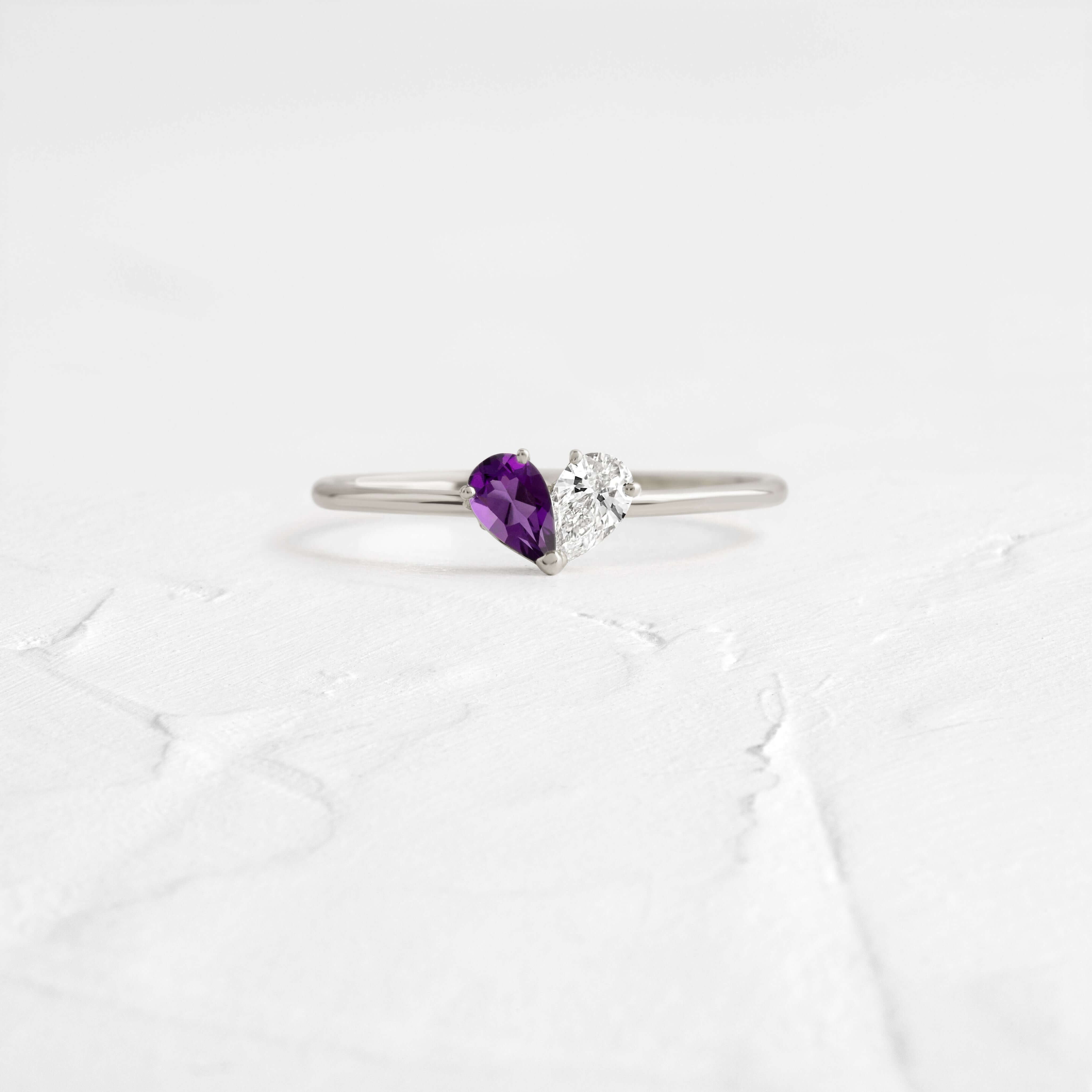 Overlap Heart Ring - Melanie Casey