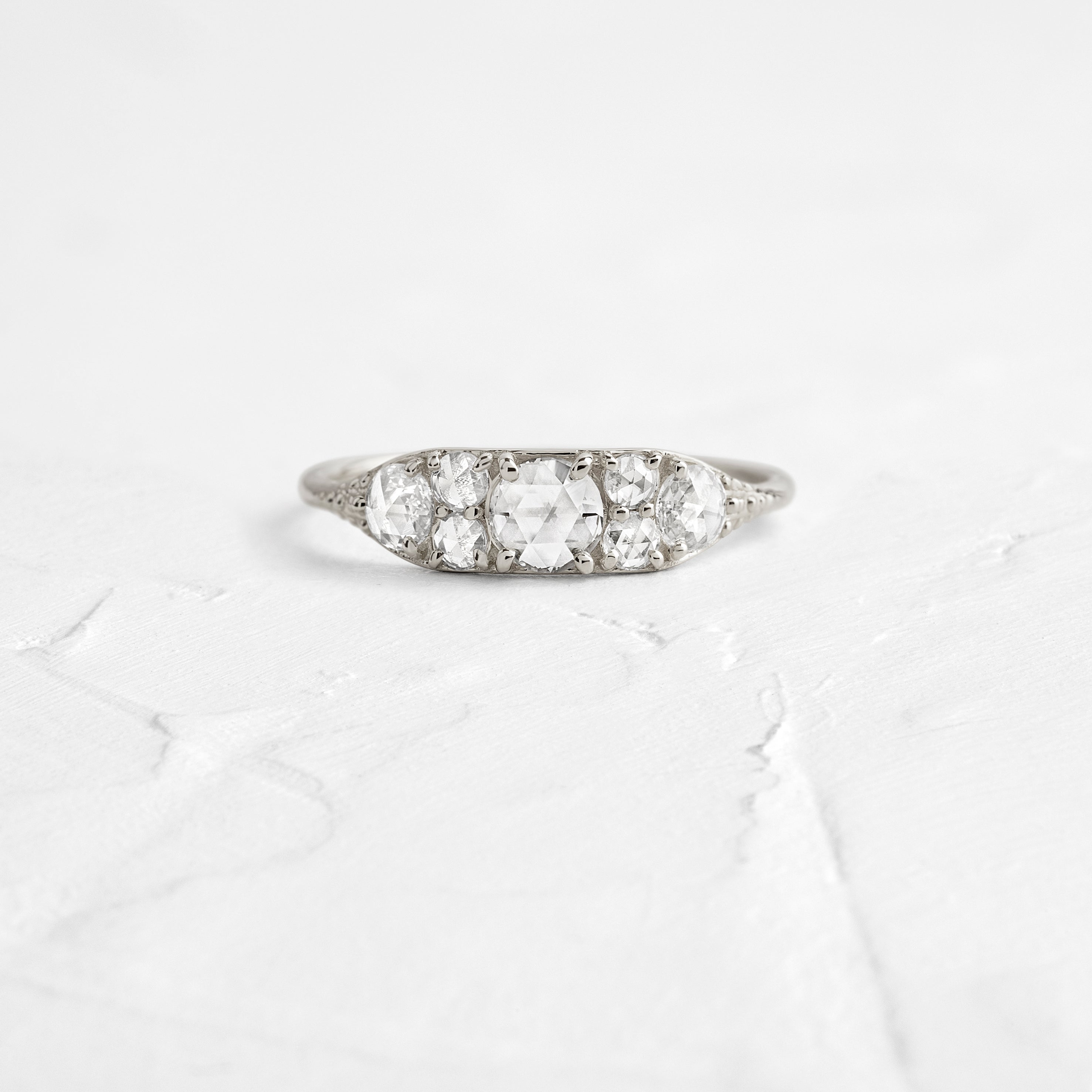 2022_10_WO40267_Overture_Ring_