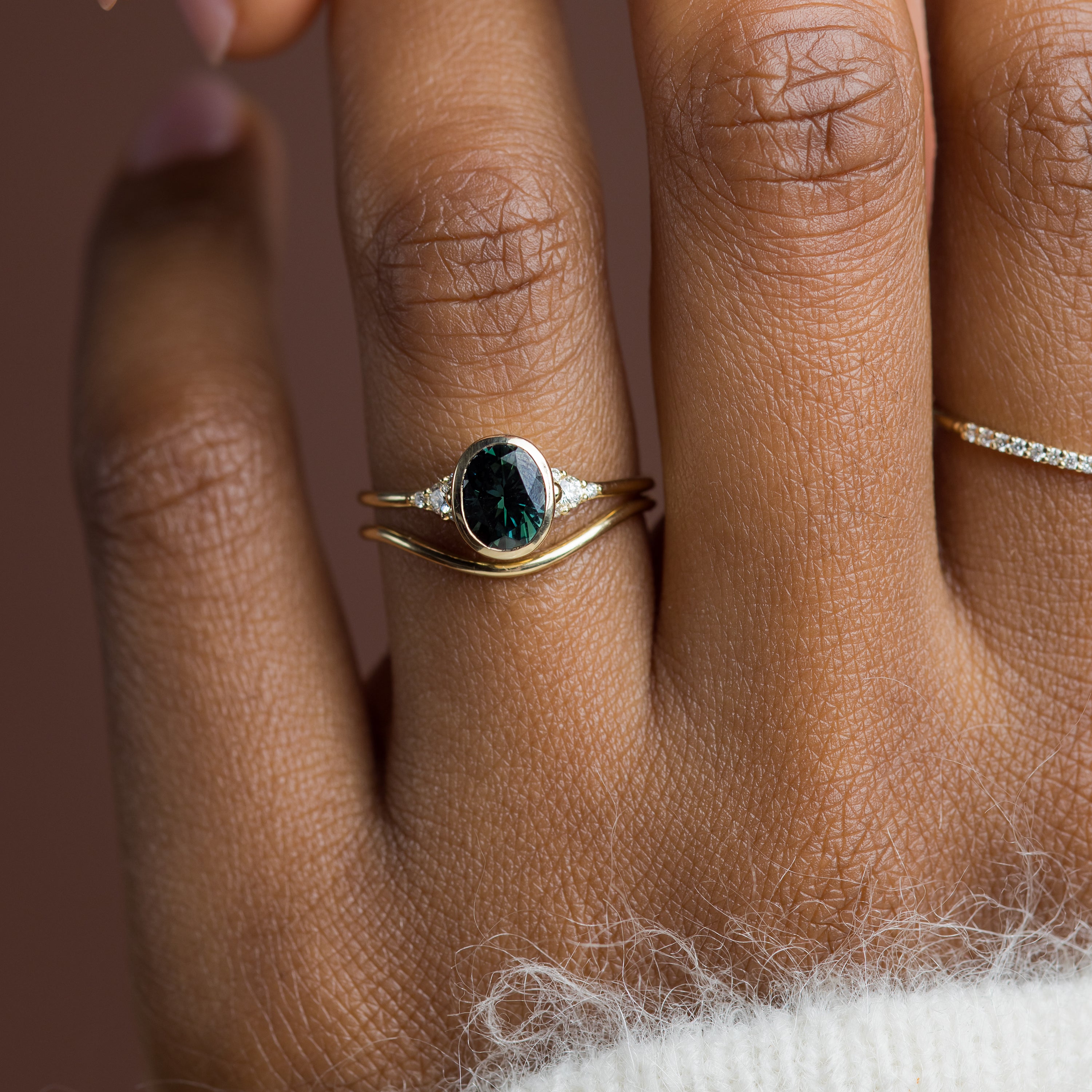 Evenfall Ring, 1.47ct. Green-Blue Australian Sapphire | Melanie