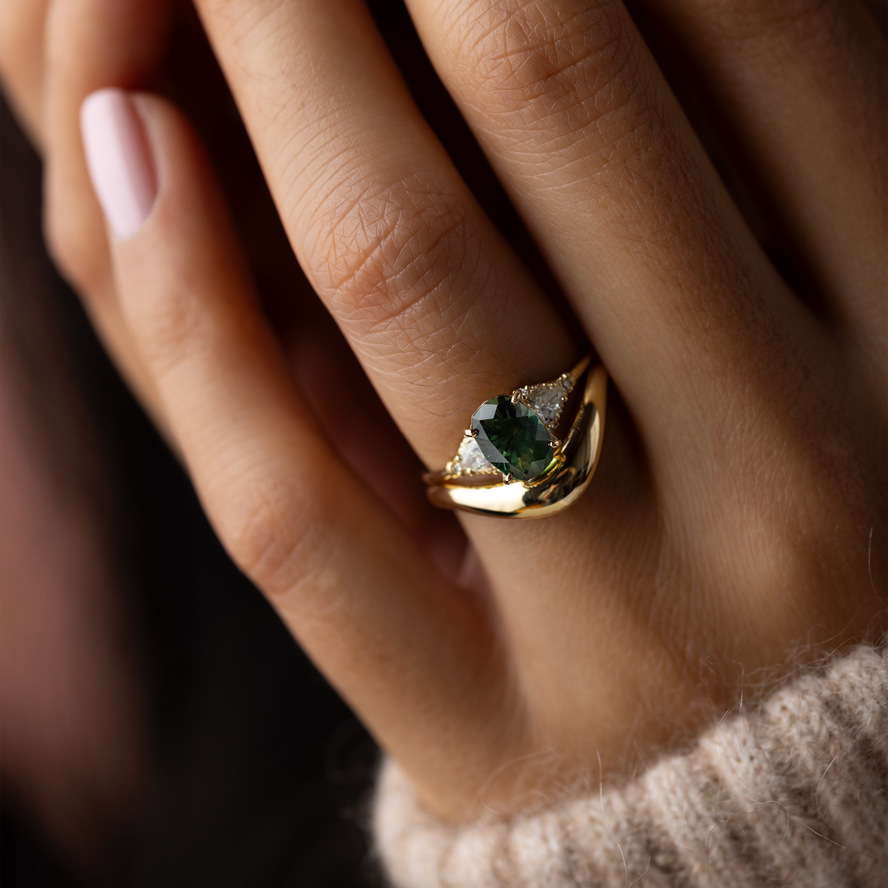 Sunlit Ring, 1.61ct. Green Sapphire | Melanie Casey Fine Jewelry