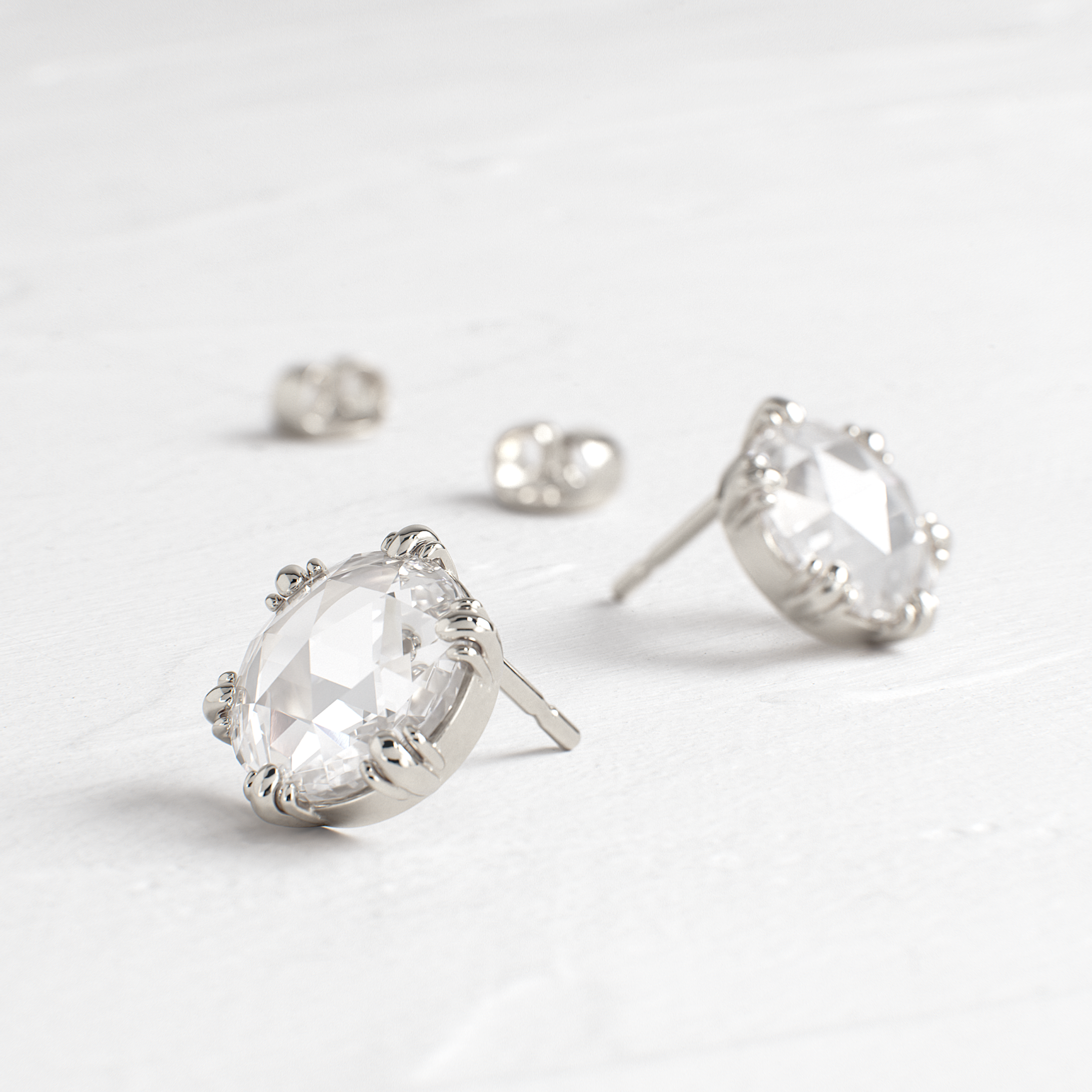 SOURCE 3mm Rose Cut Diamond ×18kt ピアス Threaded Studs, Rose Cut | Melanie Casey