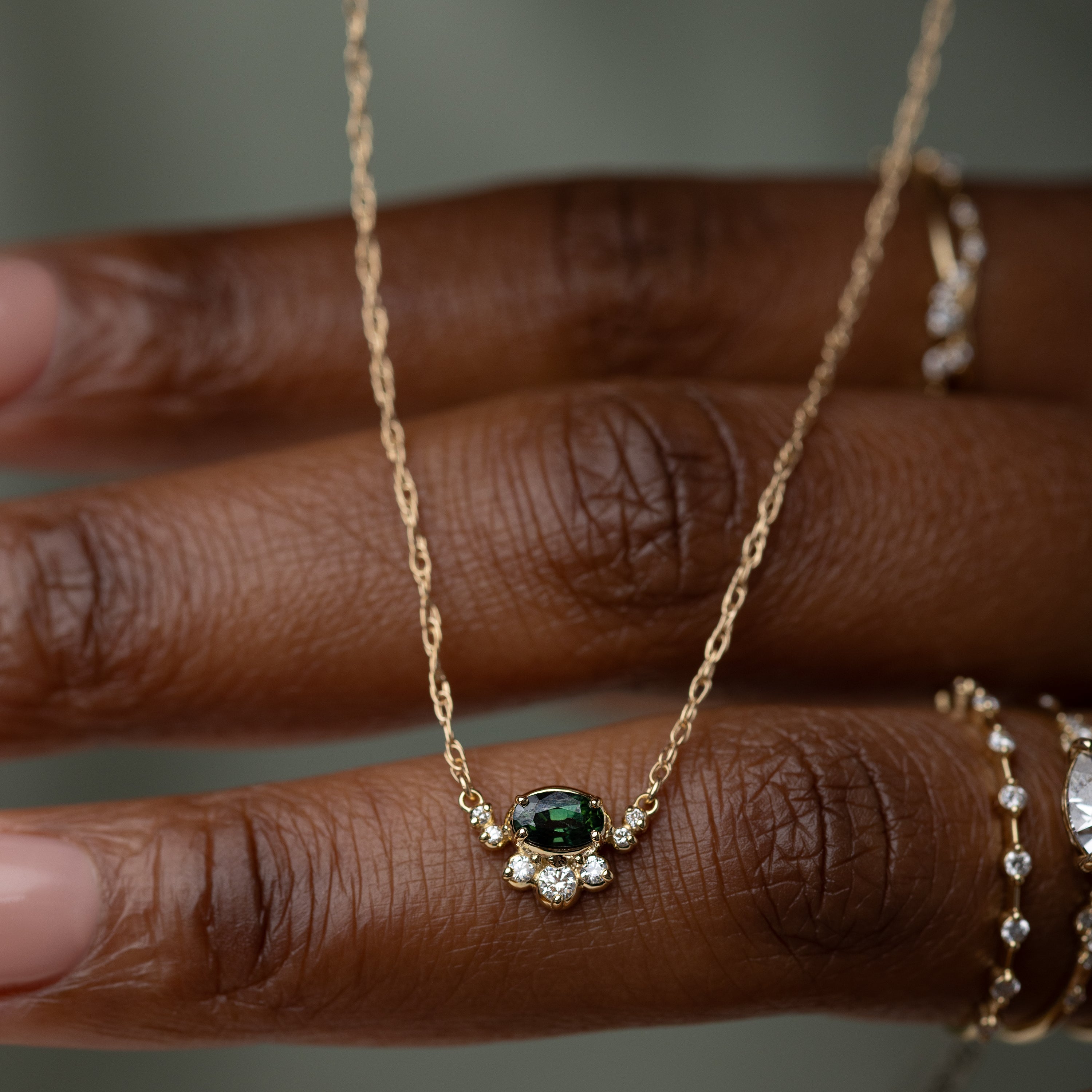 アシンメトリーネックレス♡深いグリーンカラー　グリーンルチル×グリーンマイカ使用 A Bridge Between Necklace, Dark Green Sapphire | Melanie Casey