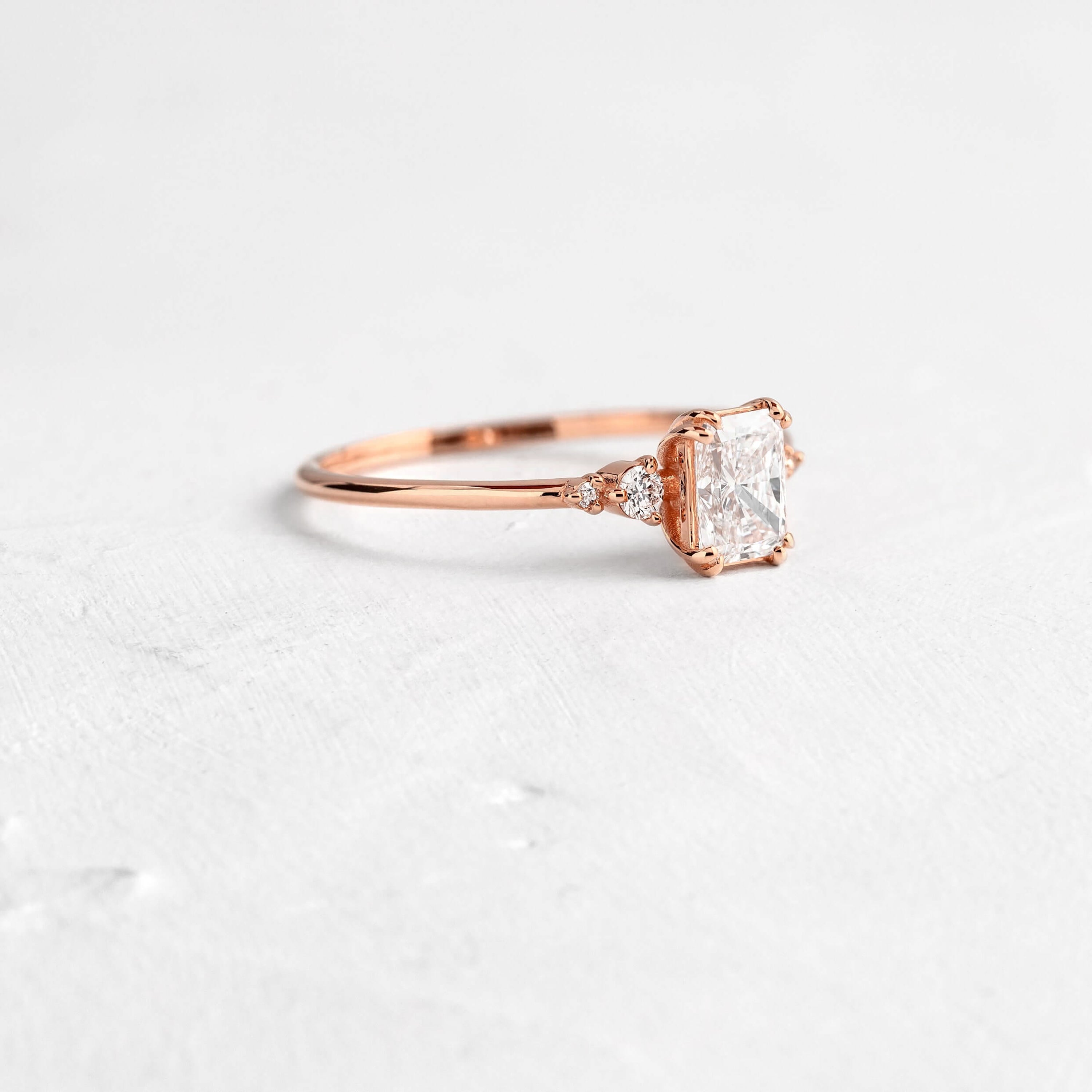 ラディアント　写真確認用 Pictorial Ring, Radiant Cut | Melanie Casey Fine Jewelry