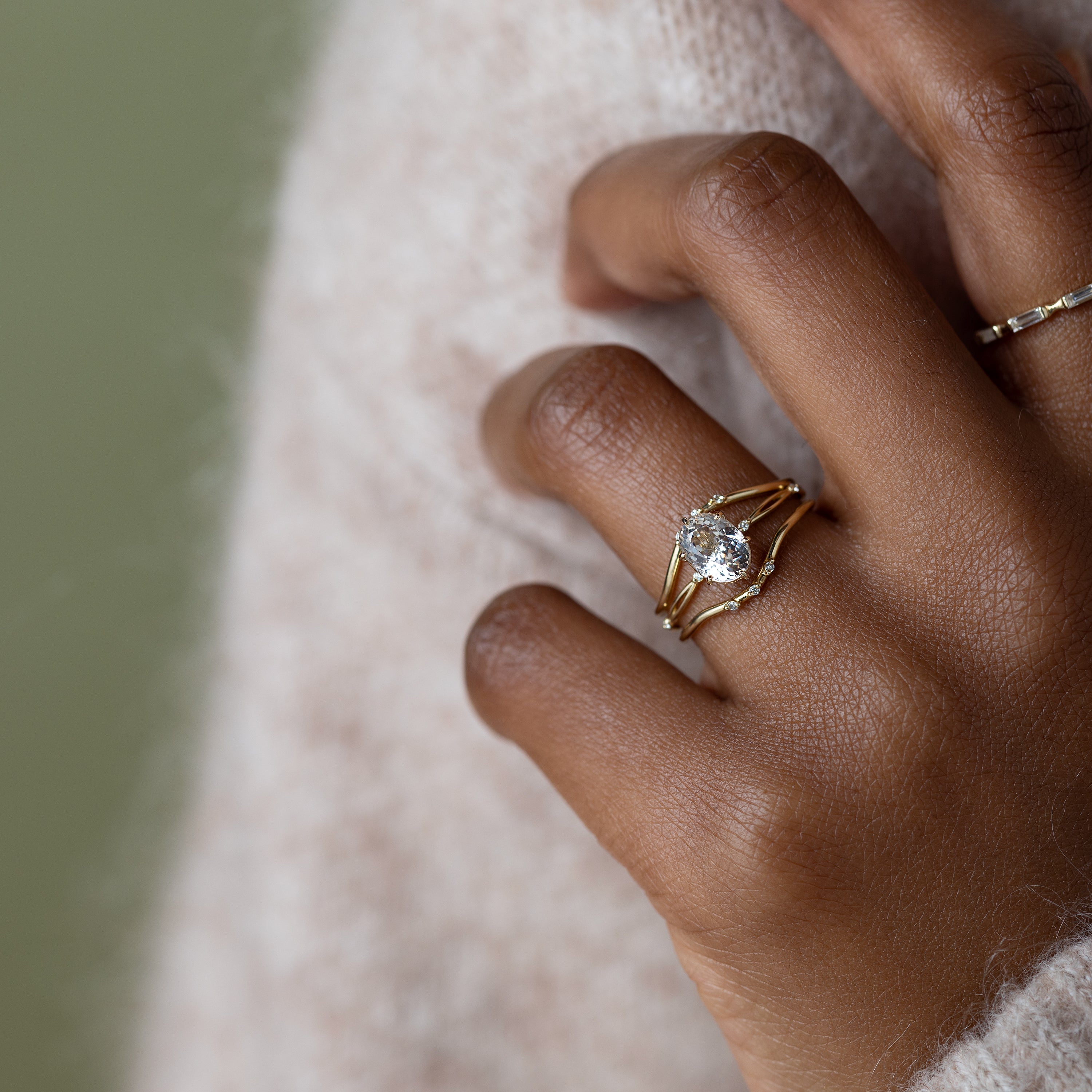 Hillside Ring, 1.62ct. Champagne Sri Lanka Sapphire | Melanie