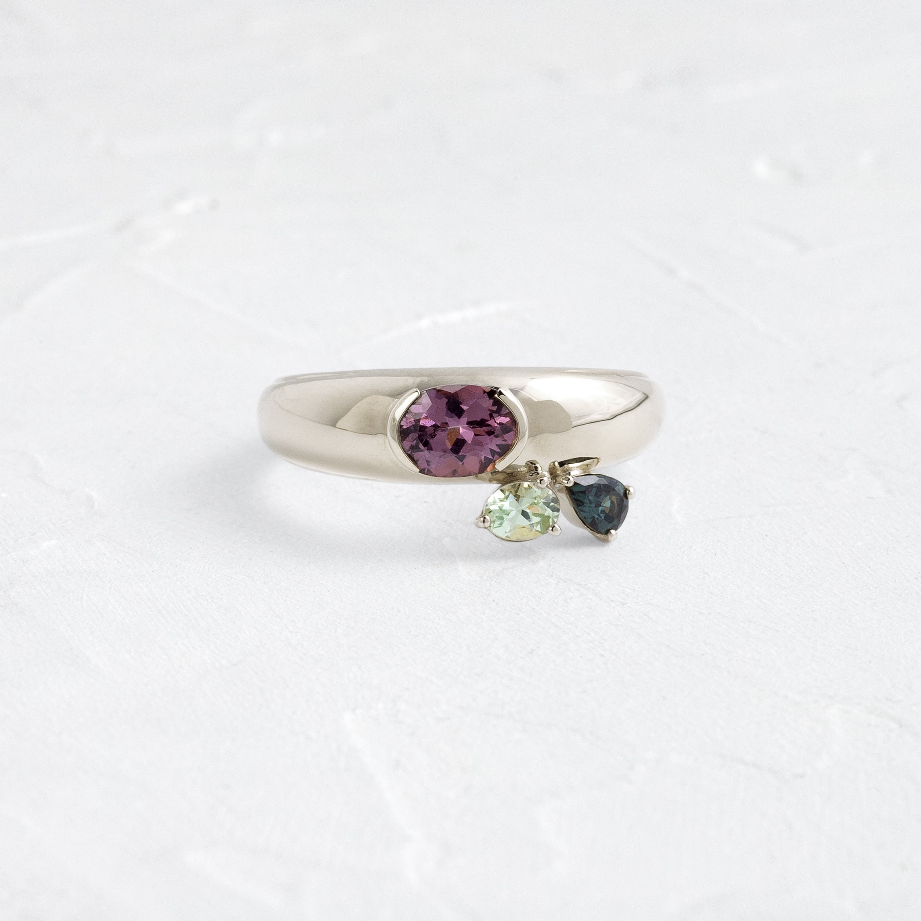 Gemstones 凛 Offset Band in Plum Spinel | Melanie Casey Jewelry