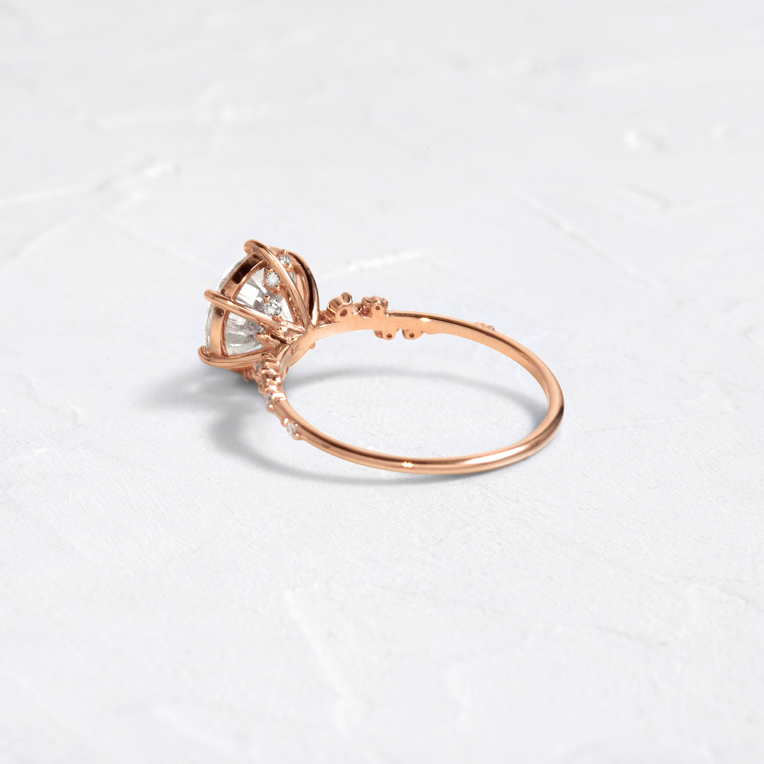 ハローキティの予約済みMelanie Casey K14天然エメラルドリング Wisteria Ring, Round Cut | Melanie Casey