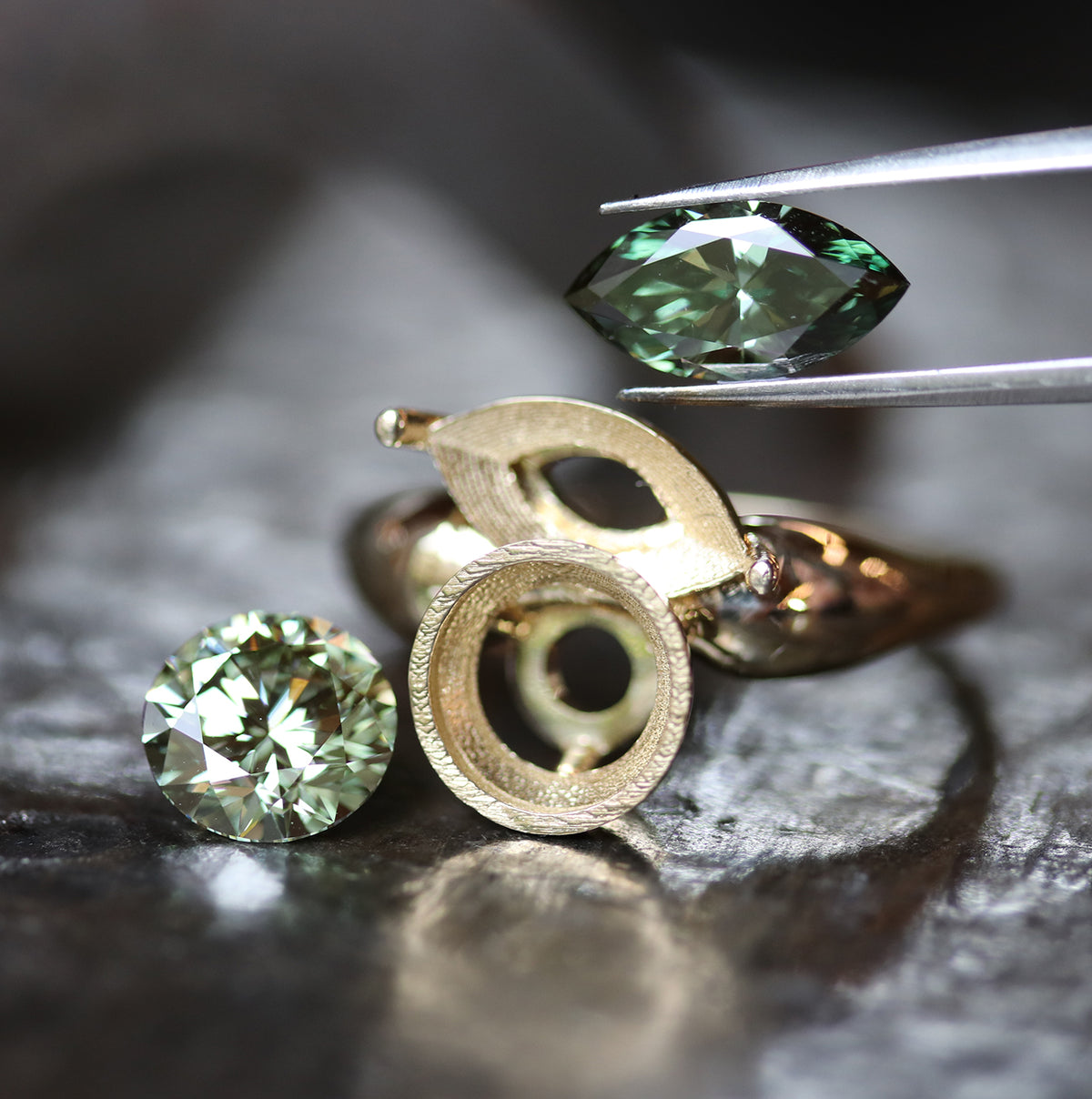Bezel Rig What is a Bezel Set Engagement Ring? – Melanie Casey