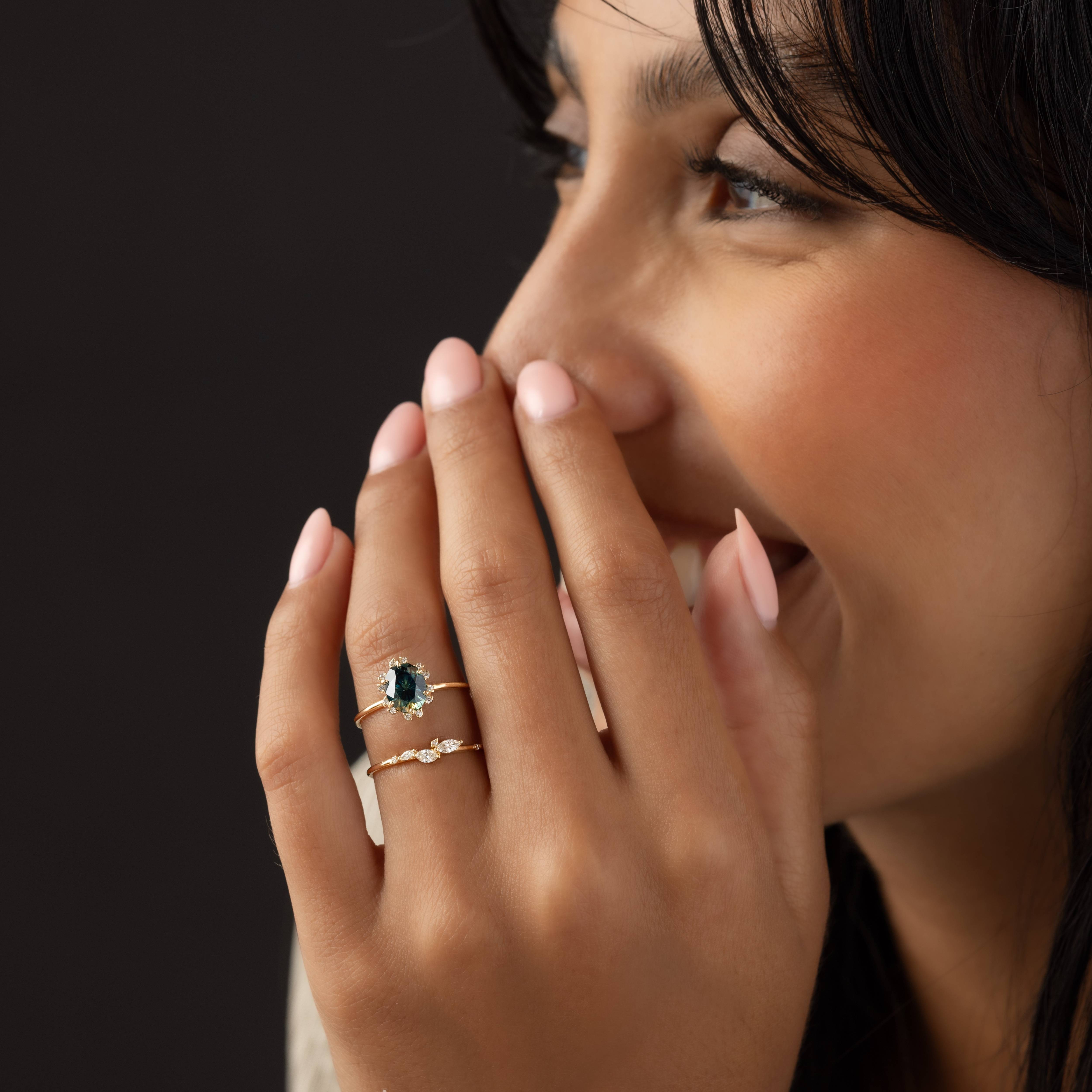 ライトブルー ジャケット サイズ38　クールカレアン　メアリー The Maeve Ring | 3.08 CT Oval Starbrite™ Blue Bi-Color Sapphire