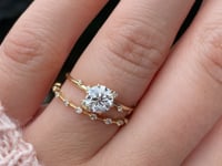 To A Flame Ring, Round Cut